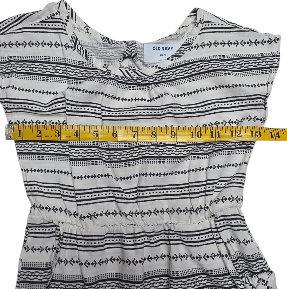 Stylish Black and White Kids Dress Size 6 - 7 / Small